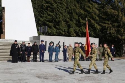 На Южном Урале освятили копии боевых знамён в рамках патриотического движения «Полки Победы»